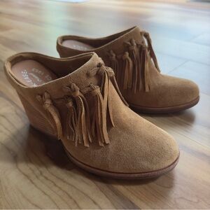 NWT Kork-Ease Charley Brown Leather Fringe Southwest Coastal Cowgirl Mules Clogs